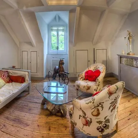 Domaine Des Papeteries Bed & Breakfast Plounevez-Moedec
