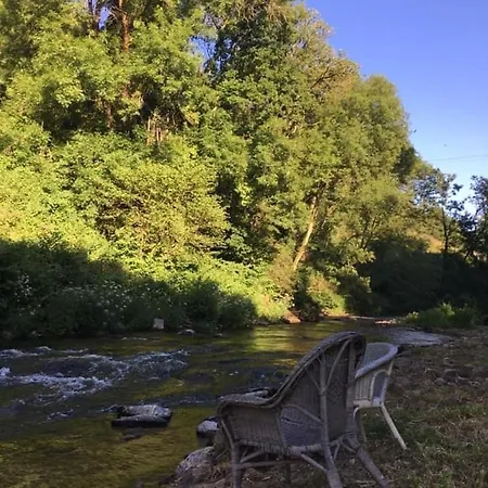 Domaine Des Papeteries Bed & Breakfast Plounevez-Moedec